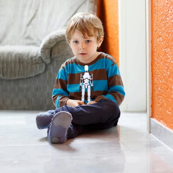 TOYS FEATURING CHARACTERS: ROBOT MODELS WITH MOVABLE JOINTS – REALISTIC cai