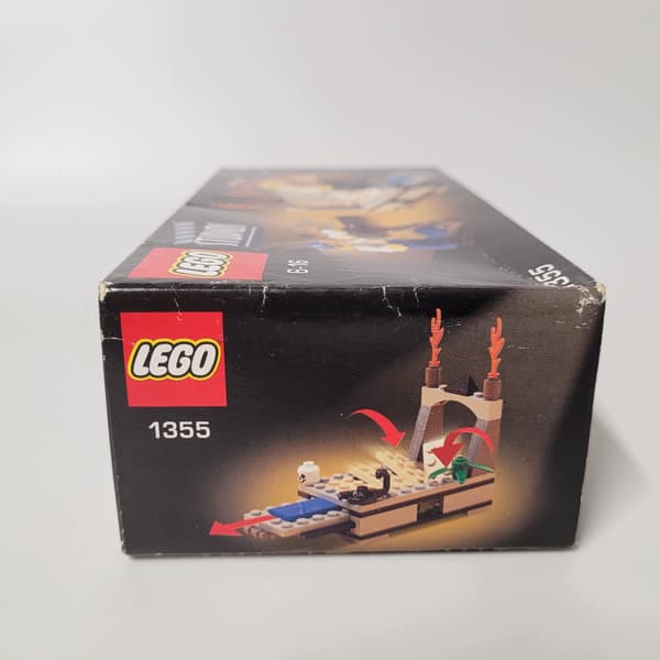 Lego Adventurers Studios 1355 Johnny Thunder MISB 2000 Santa and Christmas tree
