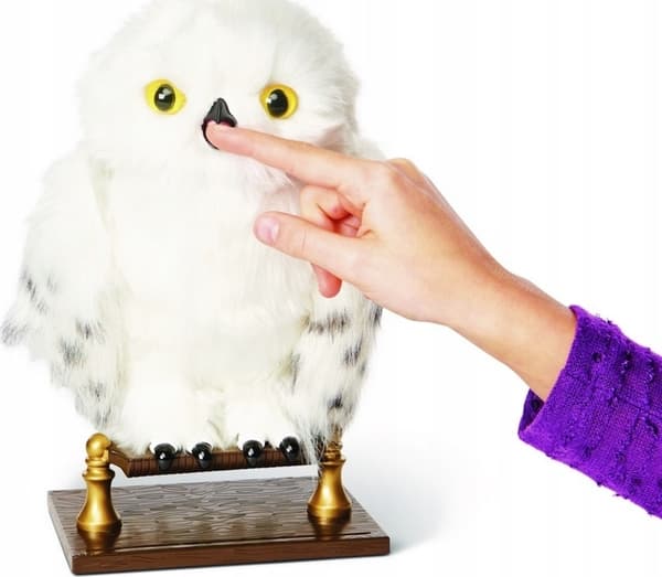 HARRY POTTER HEDWIG INTERACTIVE OWL WITH 15 FUNCTIONS – PLUSH TOY