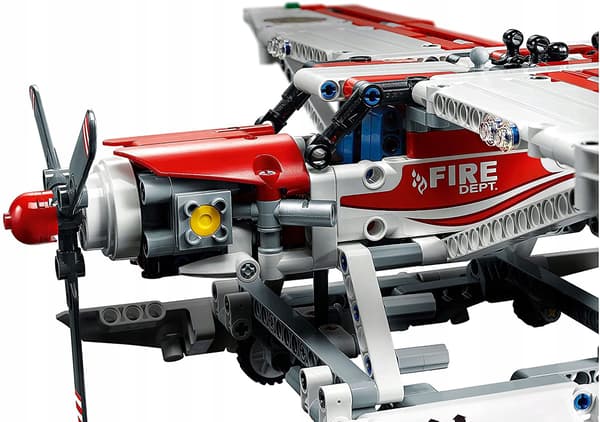 LEGO Technic 42040 Firefighting Aeroplane