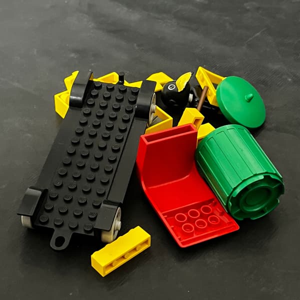 3634 LEGO Car with a green basket