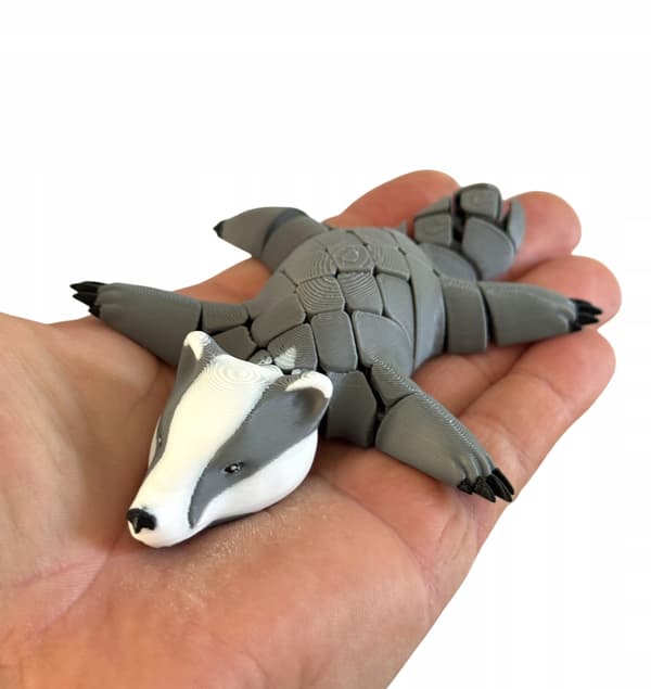 3D segmented badger figurine with moving parts, decorative item, toy, gift