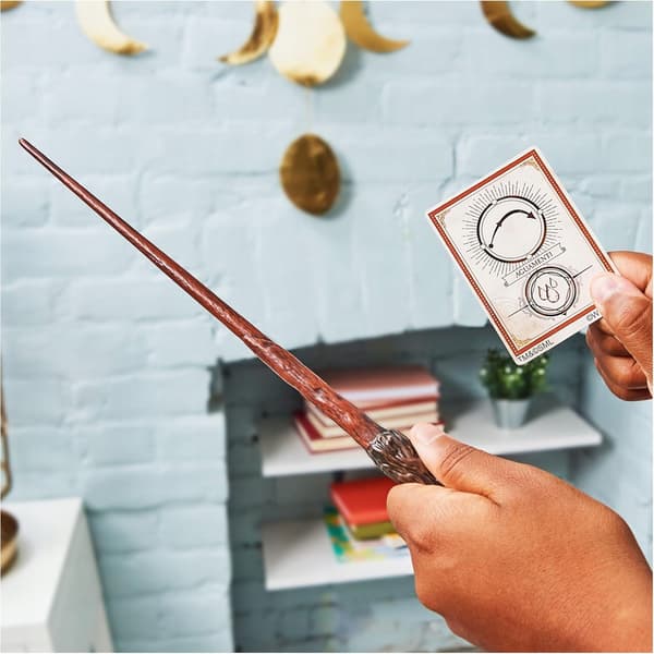 Spin Master Wizarding World Harry Potter Wand with Spell Card – 5 years