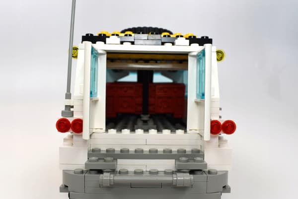 LEGO 5550 Custom Rally Van [Model Team] with instructions | camper van