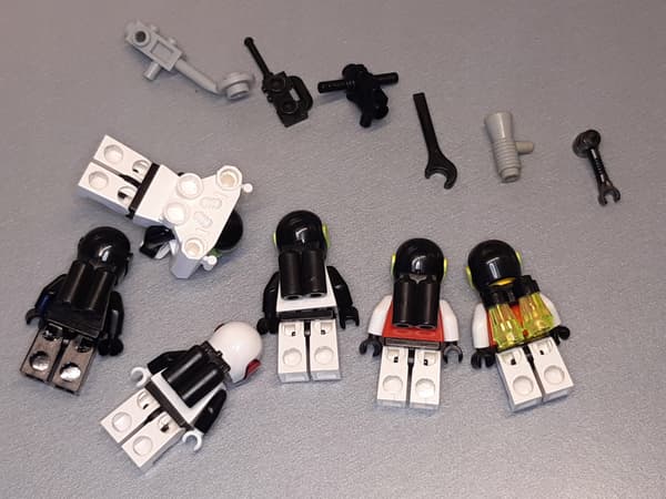 Lego Space 6704 Minifigure Pack (No. 2)
