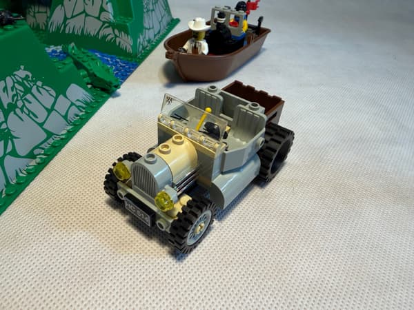 LEGO Set 5986 Amazon Ancient Ruins