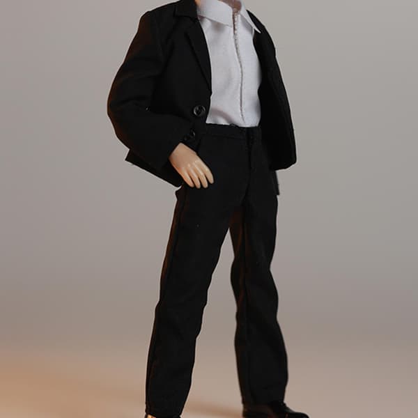 A set of suits with action figures for 1/12-scale miniature figures includes a white one