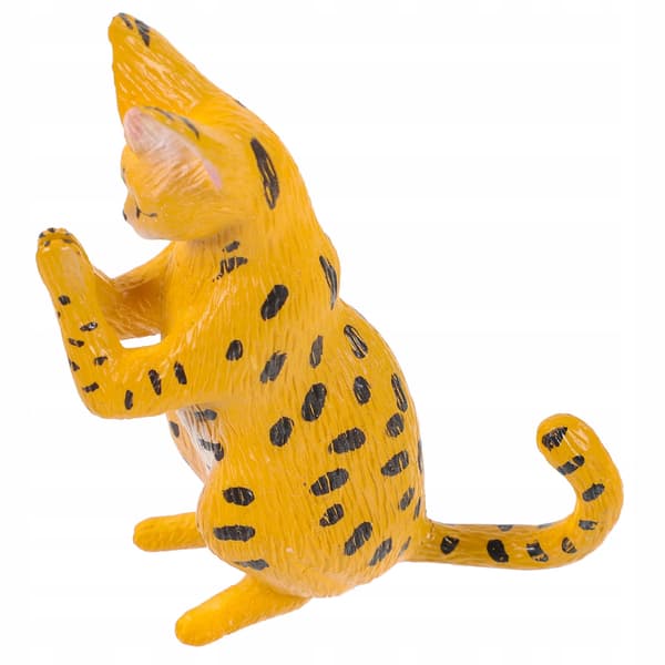 ORANGE PLASTIC CAT FIGURINE FOR HOME DECORATION