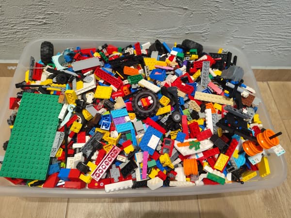 Lego Mix bricks, 8.3 kg, V11