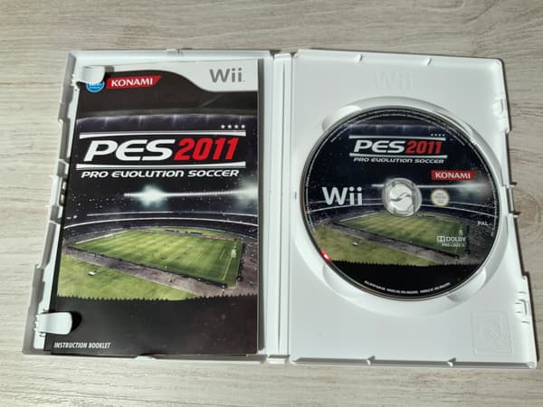 PES PRO EVOLUTION SOCCER 2011 disc – PERFECT FOR WII