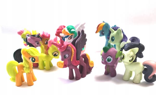DECORATIVE PONY FIGURINES – SET OF 12 FOR CAKE DECORATION
