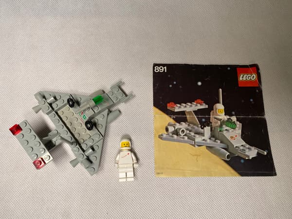 891 LEGO Two-person spaceship