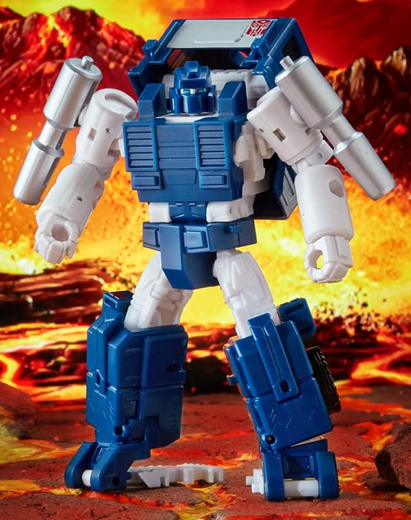 Transformers Deluxe Autobot Pipes WFC-K32 Figure