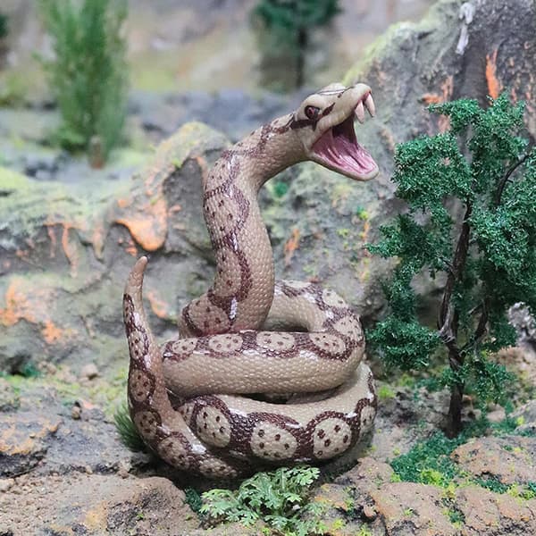 Realistic artificial snake figurine Snake figurine Educational toys Brown