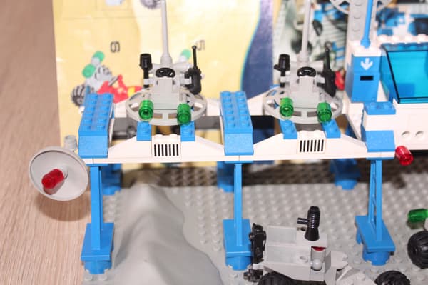 LEGO SPACE CLASSIC 6930-2 INSTRUCTION MANUAL: Space Supply Station SET