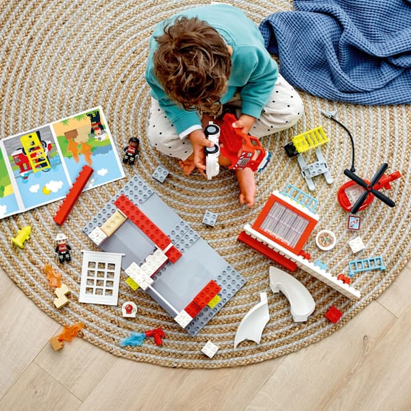 LEGO Duplo 10970 Fire Station and Helicopter