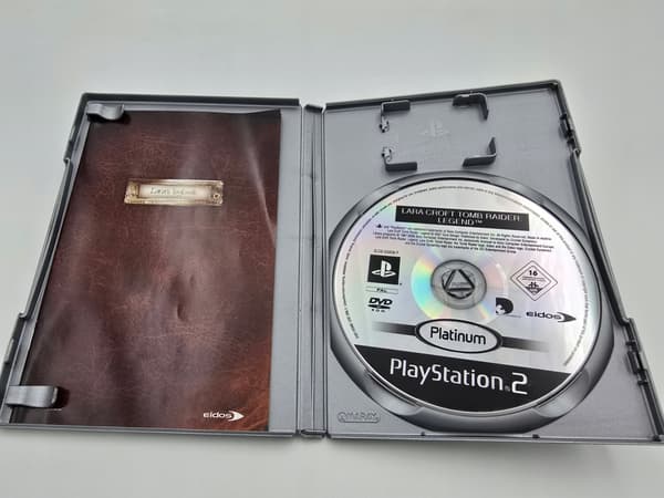 PLAYSTATION 2 LARA CROFT TOMB RAIDER LEGEND