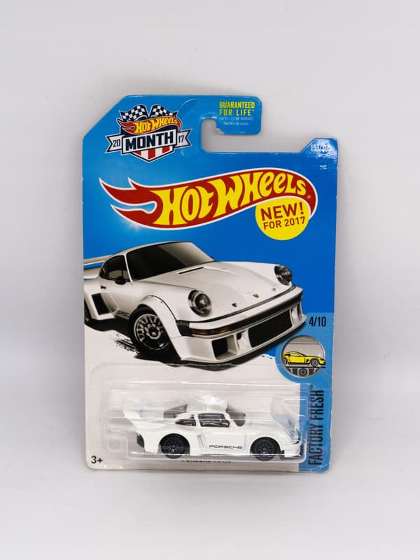 HOT WHEELS Porsche 934.5 White