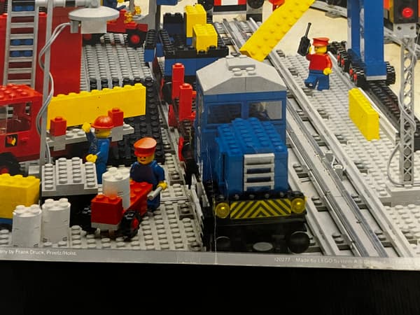 7777 LEGO Book of Ideas