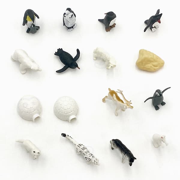 ANIMAL FIGURINE SET