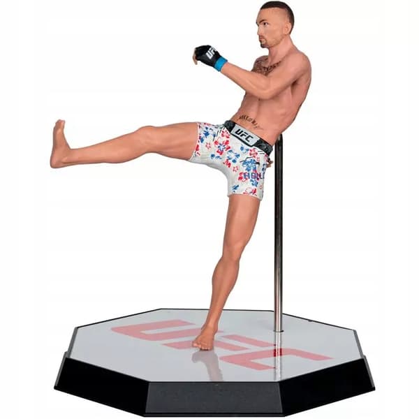 MAX HOLLOWAY UFC POSED FIGURINE 18 cm