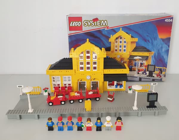 Lego Train 4554 Metro Station