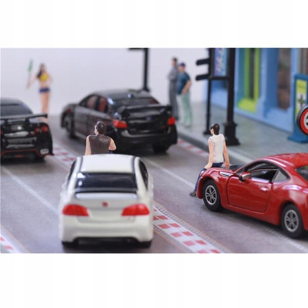 1:64 Street Tiny Classic Street Dolls Figures Set