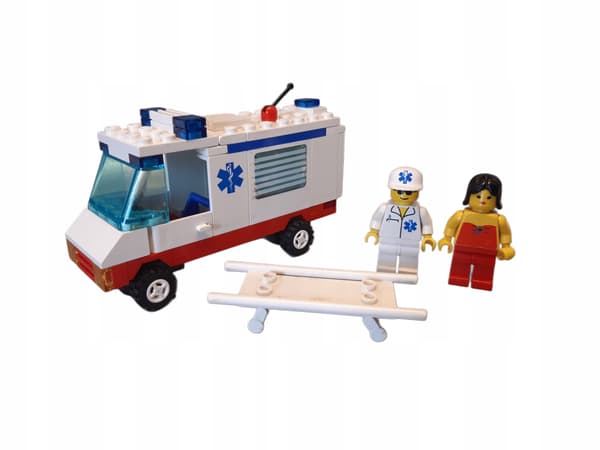 LEGO 6666 Ambulance (No. 4)