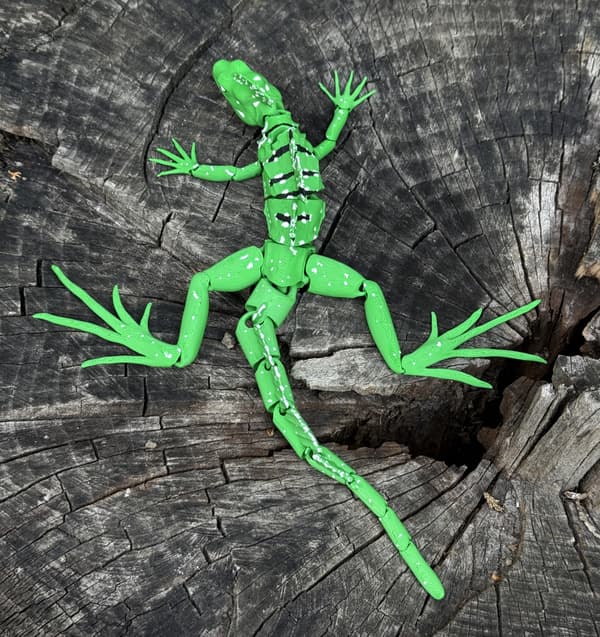 3D Flake-headed Basilisk – a detailed, movable figurine, terrarium decoration