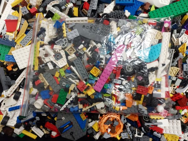 LEGO 1 KG BRICKS, RANDOM MIX, A GREAT IDEA FOR A BIRTHDAY PRESENT