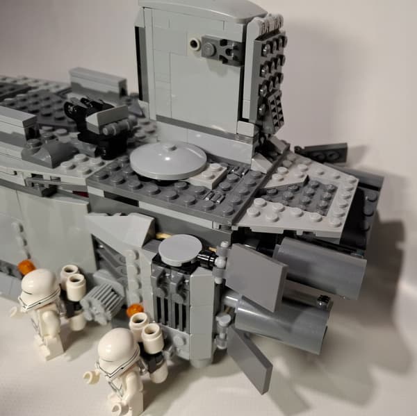 LEGO Star Wars: 75103 – First Order Transporter