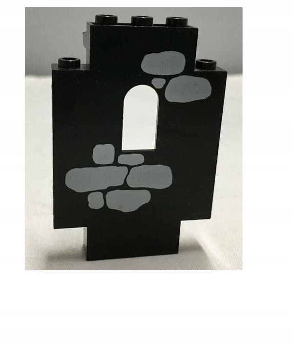 192m. Lego rock wall with a 2x5x6 window 4444