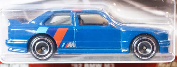HOT WHEELS 92 BMW M3 MODERN CLASSIC UNIQUE 2017 NEW MODEL + PROTECTOR