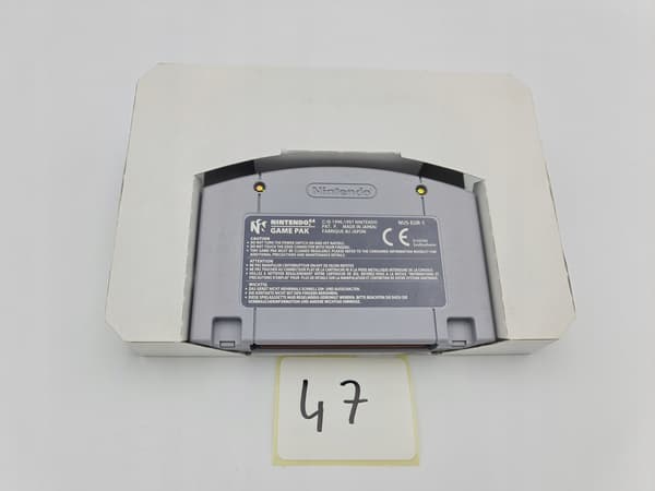 NINTENDO 64 WORLD DRIVER CHAMPIONSHIP CARDBOARD BOX