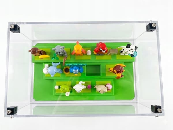 Display case for mini figurines, 12 slots