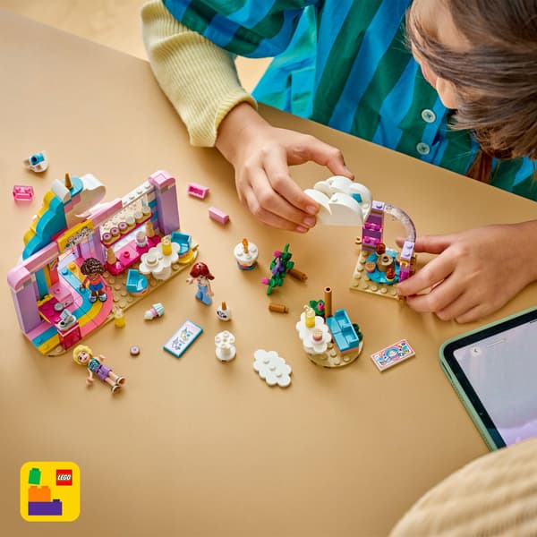 LEGO Friends Unicorn Café 42684