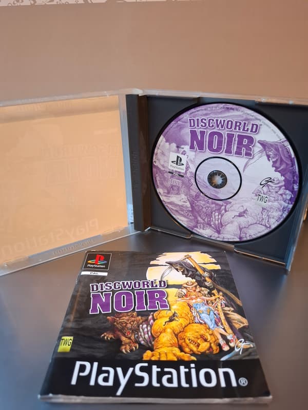 DISCWORLD NOIR GAME FOR THE PS1