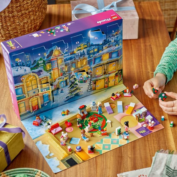 LEGO Friends 42668 2025 Advent Calendar