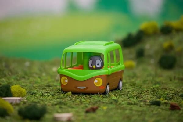 Klorofil’s Bus Full of Adventures