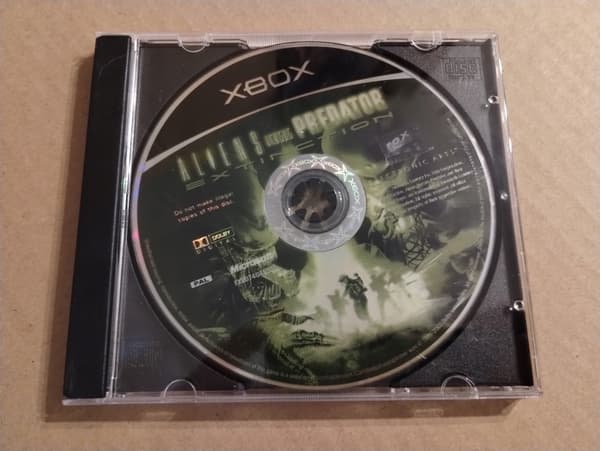 ALIENS VERSUS PREDATOR EXTINCTION Xbox