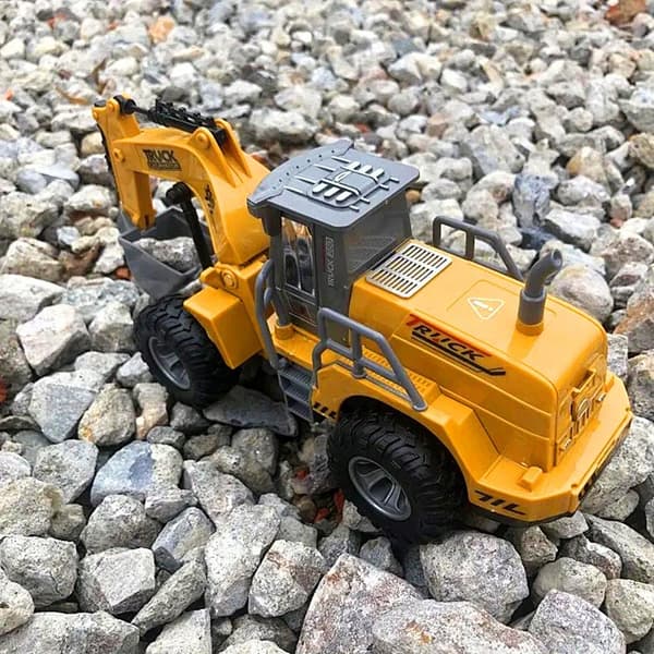 Miniature 2.4G RC construction vehicle, 5 channels – great fun!