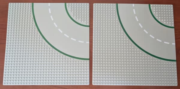 Lego 552 Town 2 Road Plates – Bend ID470