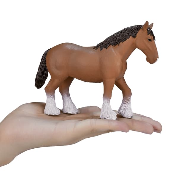 Mojo, a light bay Clydesdale horse