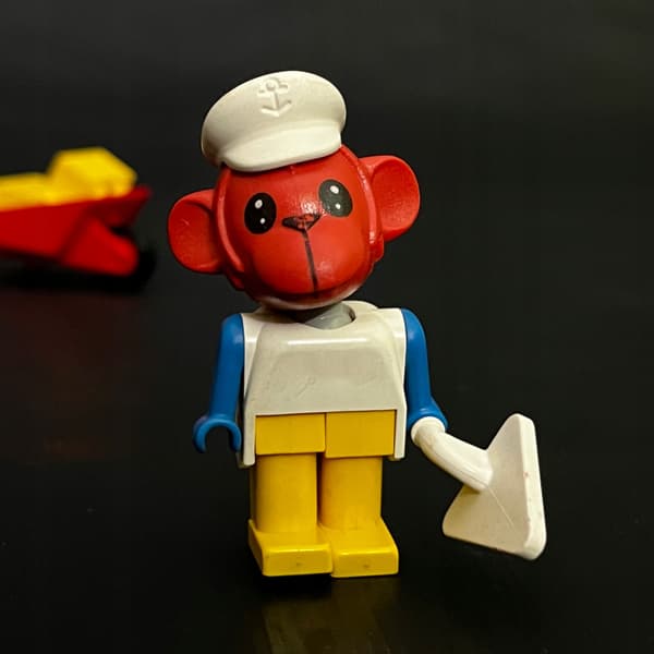 3714 LEGO Oscar the Bricklayer