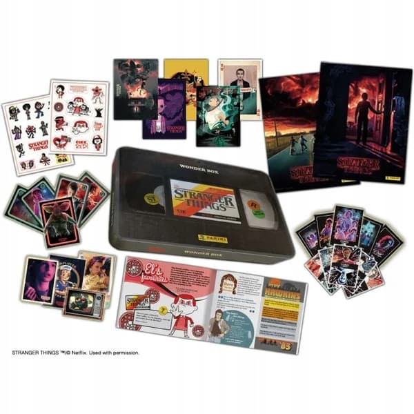 STRANGER THINGS MAGIC BOX: CARDS, STICKERS, POSTER, PANINI