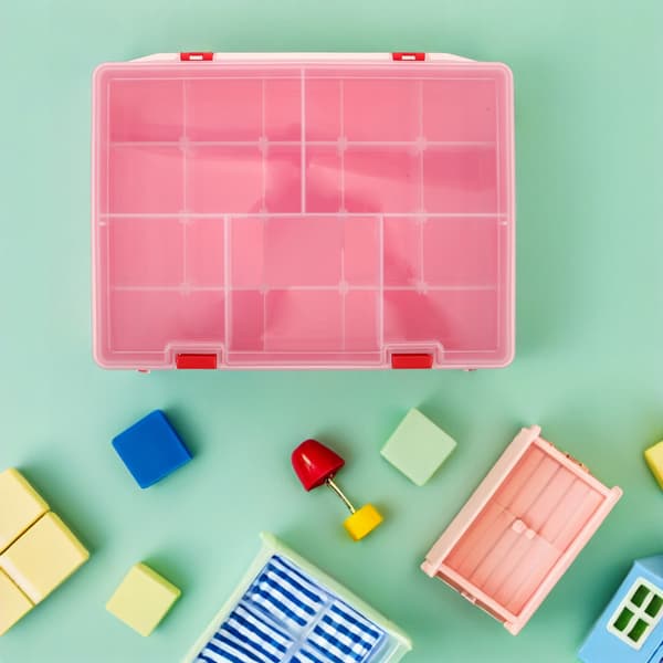 MULTI-COMPARTMENT STORAGE BOX FOR HANDHELD ITEMS AND EQUIPMENT WITH