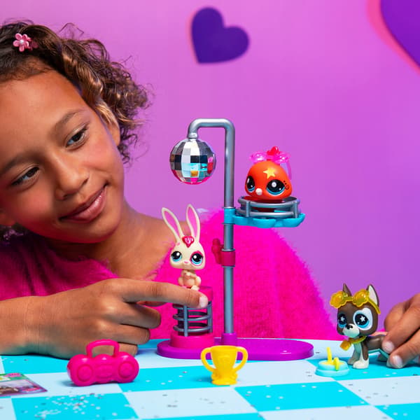 Littlest Pet Shop Disco Night Figure Set, animals + accessories