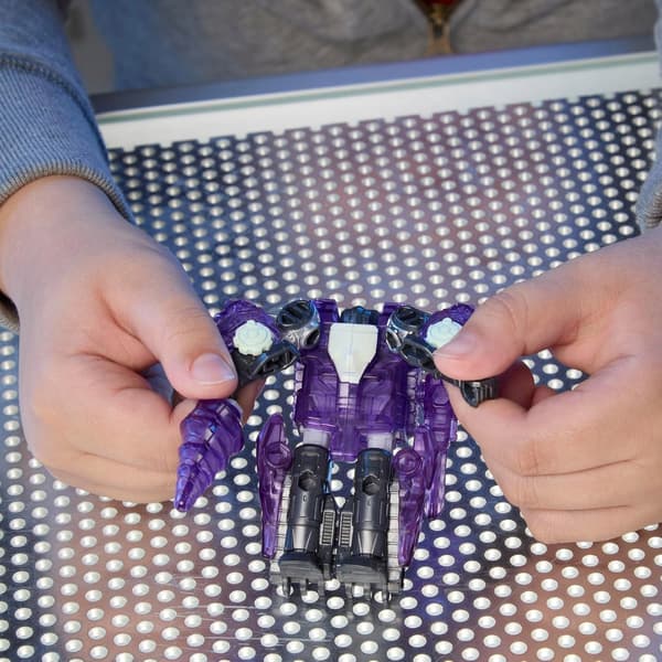 HASBRO Transformers Cyberworld Energon Surge Megatron Figure
