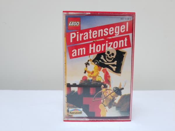 UNIQUE Lego Pirates cassette tape, 1995