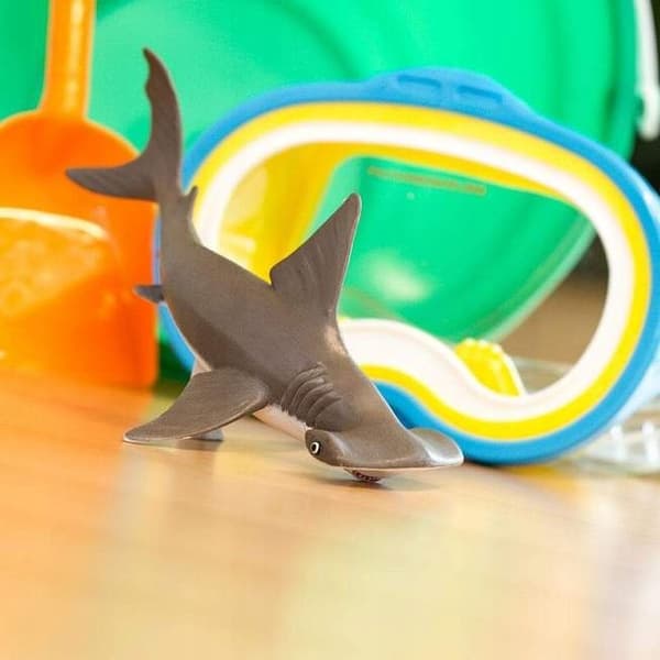 Safari Ltd. - Hammerhead Shark Figurine 267929